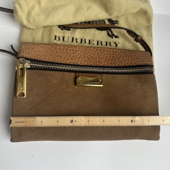 Burberry Suede Pebble Leather Logo Crossbody Zip Envelope Bag Purse - Picture 9 of 16